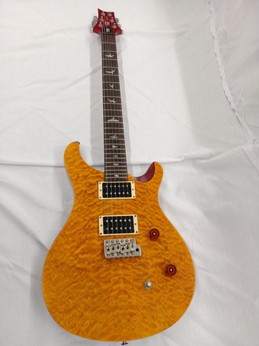 Guitare électrique jaune
